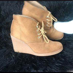 Wedged suede ankle booties